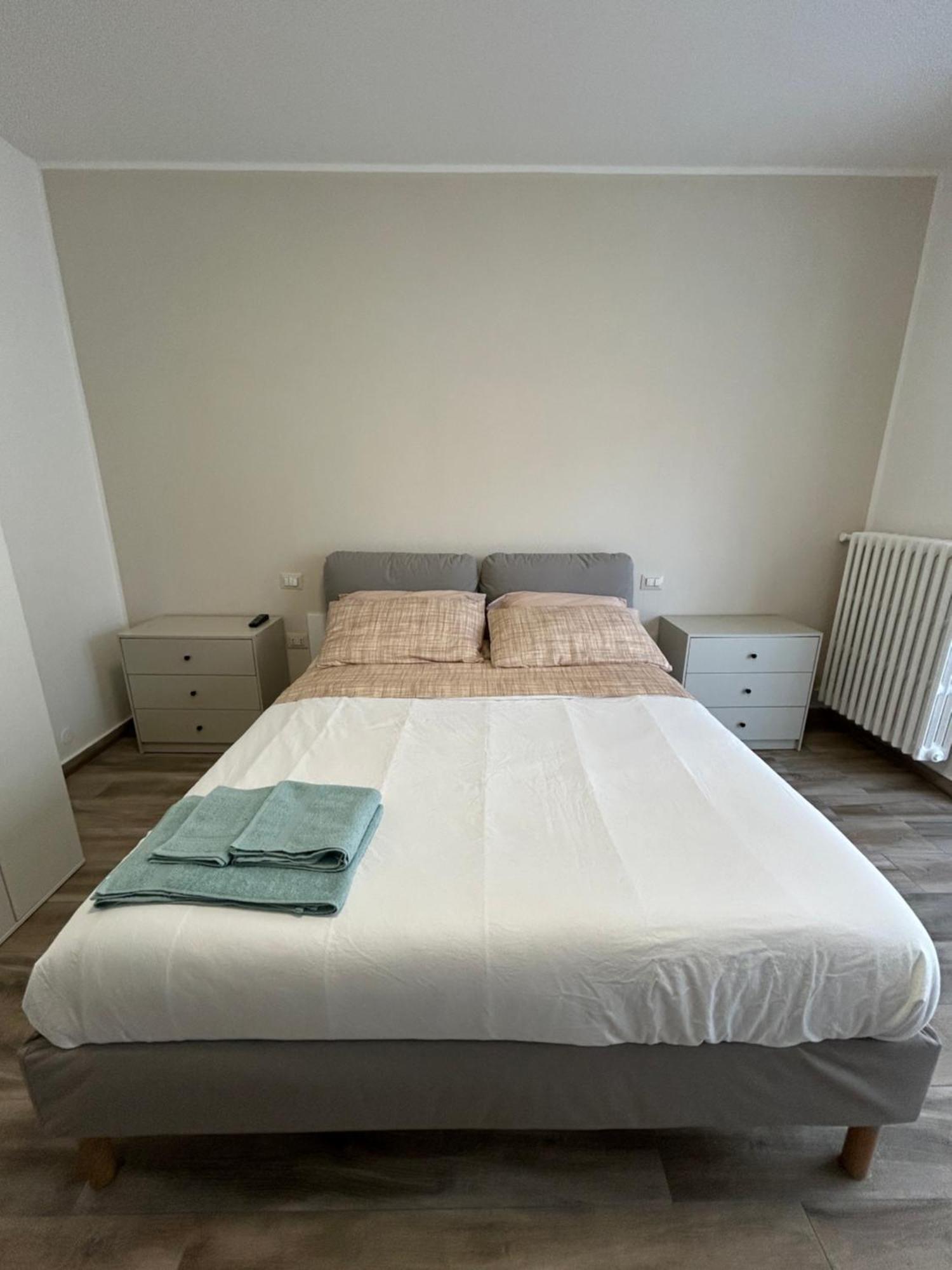 M&G Apartment X4 Pax - Milan 5 Min Metro Exteriör bild